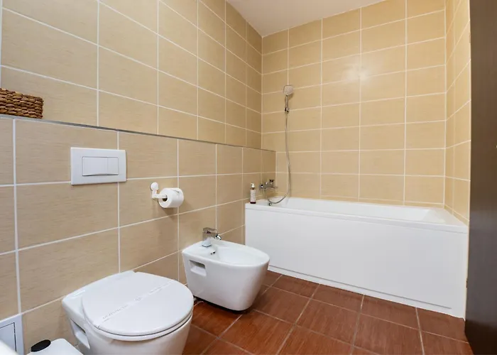 Mohost Tampa Gardens - Cozy Vibes With A Mountain View *